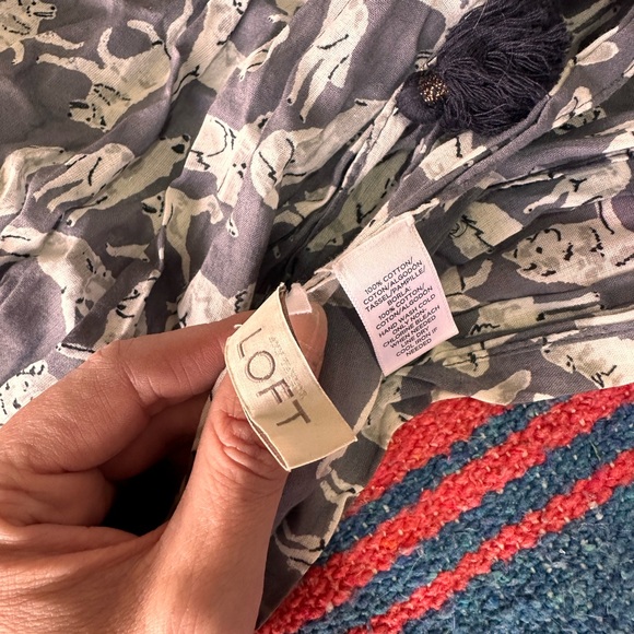 Wolf Scarf - Picture 2 of 2